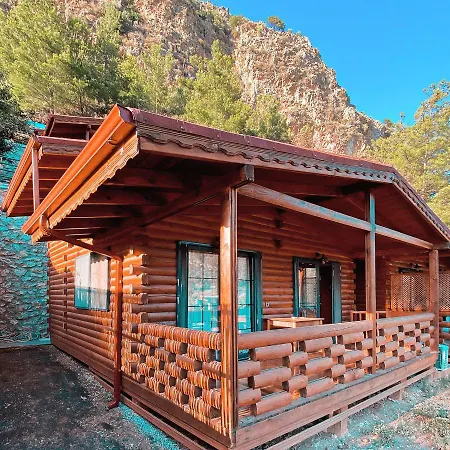 Ξενοδοχείο με διαμερίσματα Kairos Pasa Bungalow